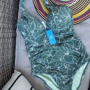 Cupshe Green Floral One Piece Swimsuit 2/$30, 3/$40